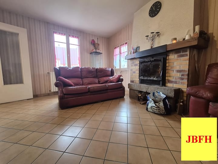 2 bed stone house for sale near Mantilly