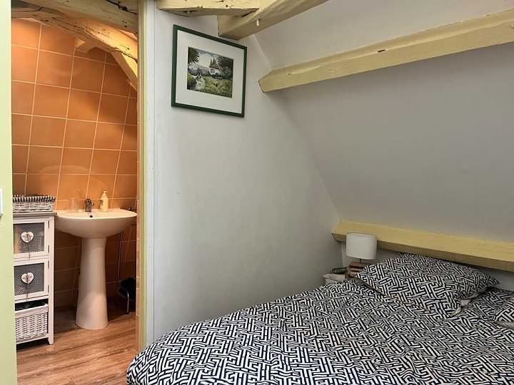 3 bed stone house for sale near Castels