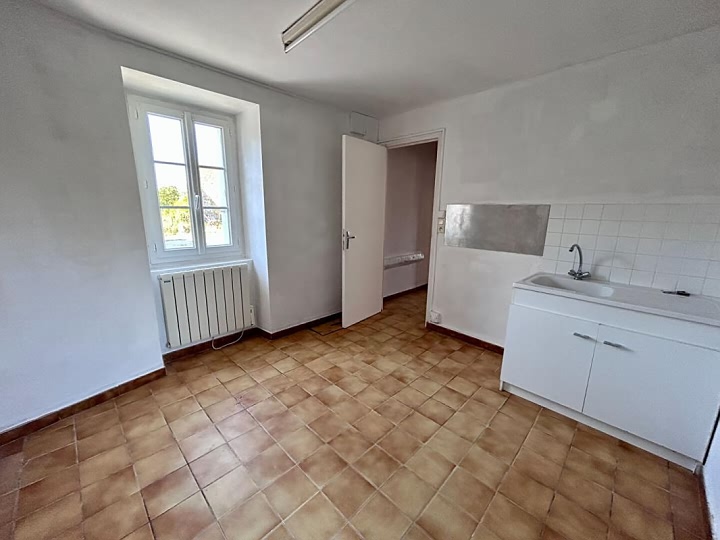 2 bed stone house for sale near Avent