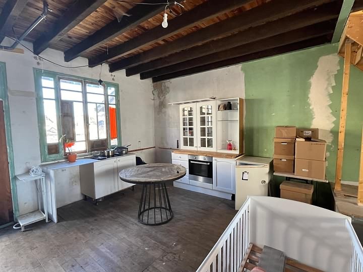 Stone house to renovate near Jartaud