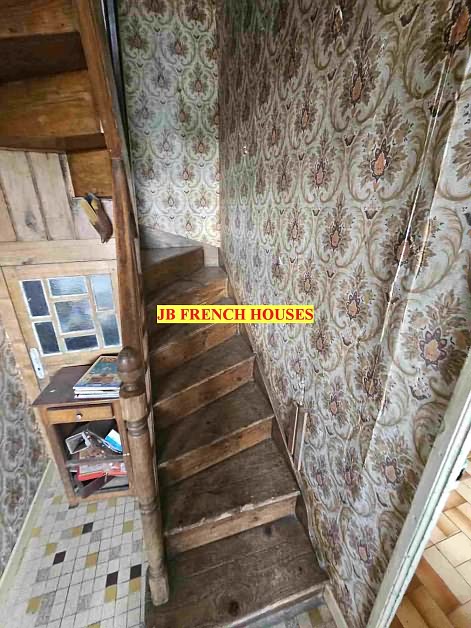 2 bed stone house for sale near Lanvellec