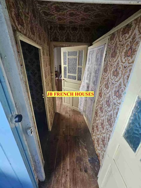 2 bed stone house for sale near Lanvellec