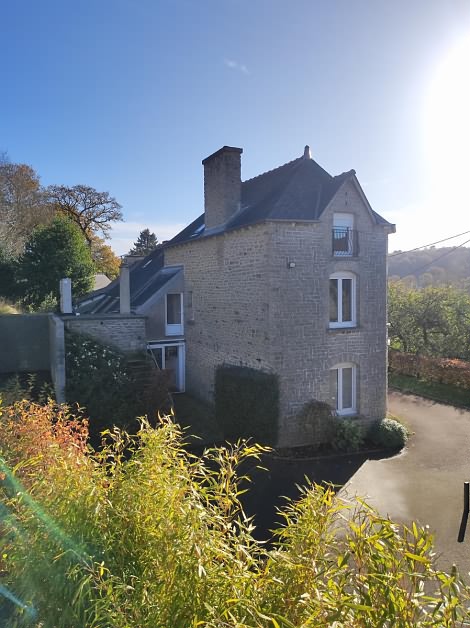4 bed stone house for sale near Saint Vran