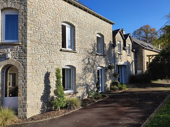 4 bed stone house for sale near Saint Vran
