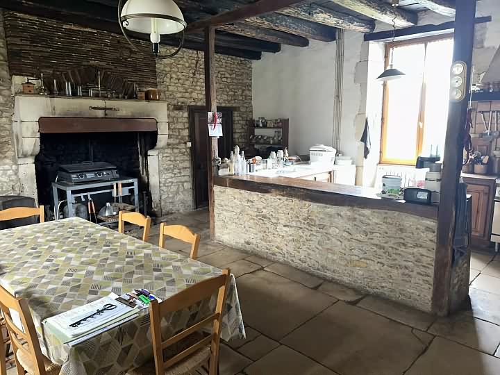 6 bed stone house for sale near Chez Vécant