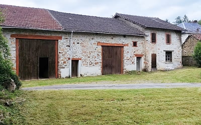 Stone barn to renovate near Bujalenas