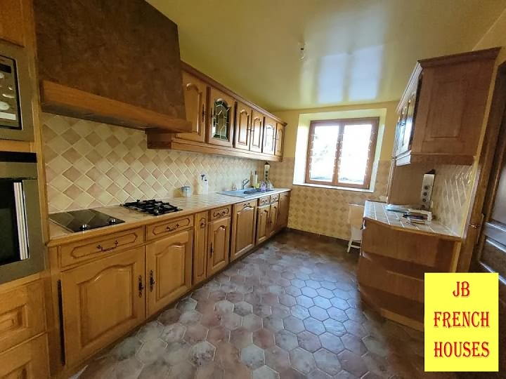 4 bed stone house for sale near Perrou