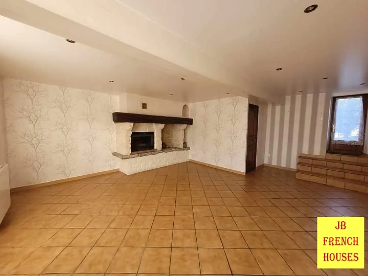 4 bed stone house for sale near Perrou