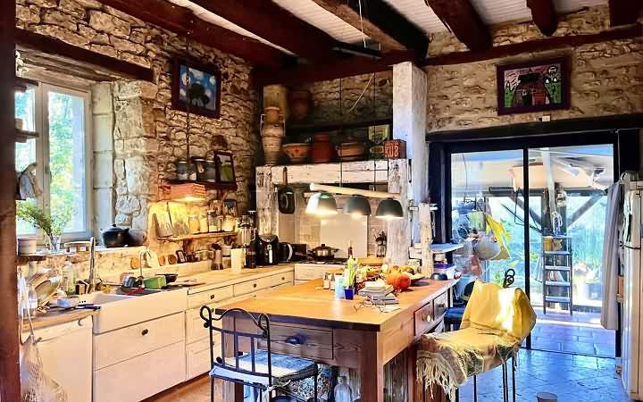 5 bed stone house for sale near Aubas