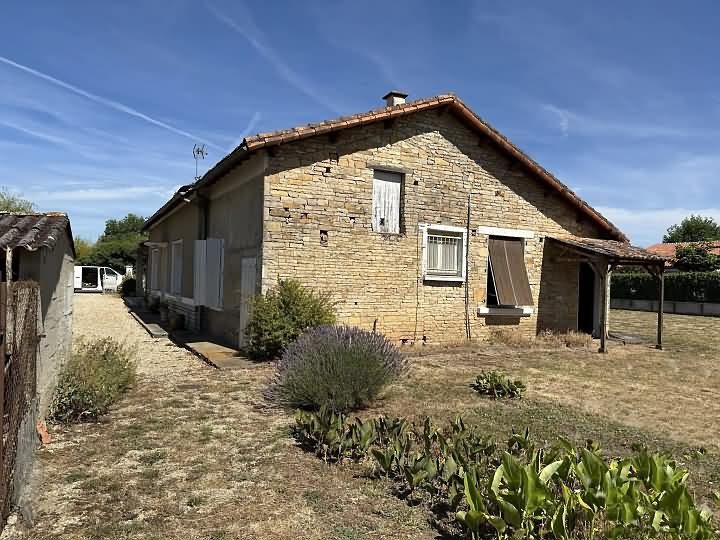 3 bed house for sale near Ardilleux