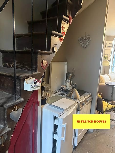 2 bed stone house for sale near Noth