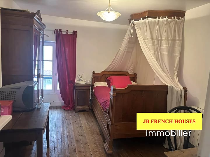 2 bed stone house for sale near Noth