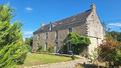 7 bed stone house for sale near Perret