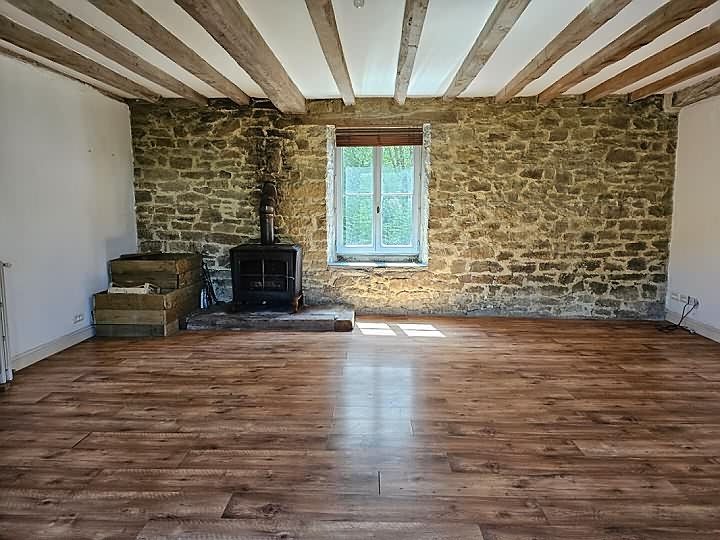 7 bed stone house for sale near Perret