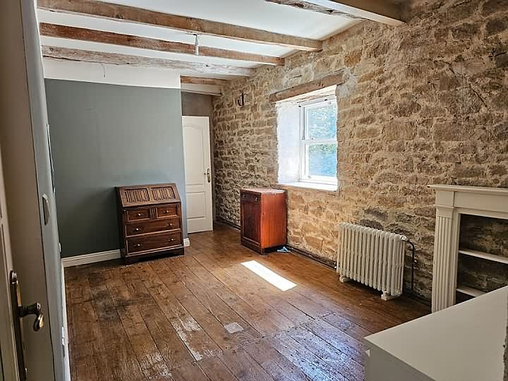 7 bed stone house for sale near Perret