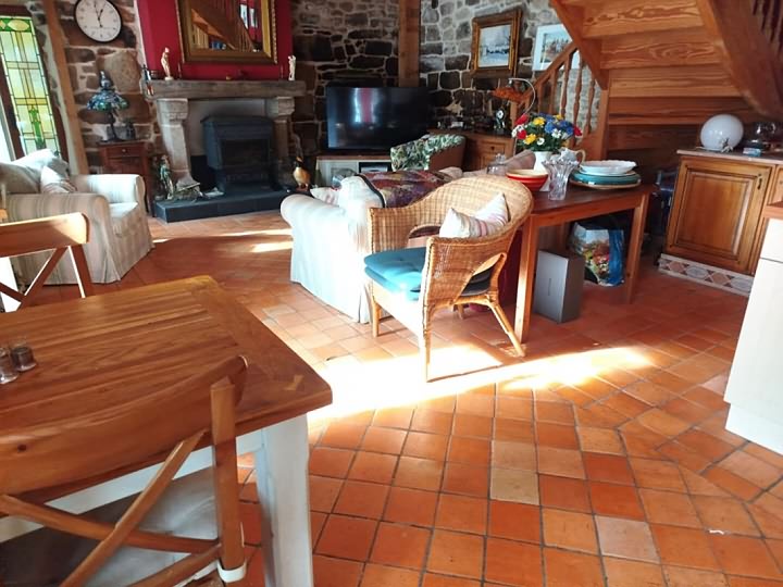 3 bed stone house for sale near Perret