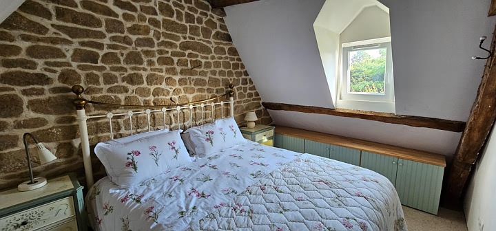 3 bed stone house for sale near Perret