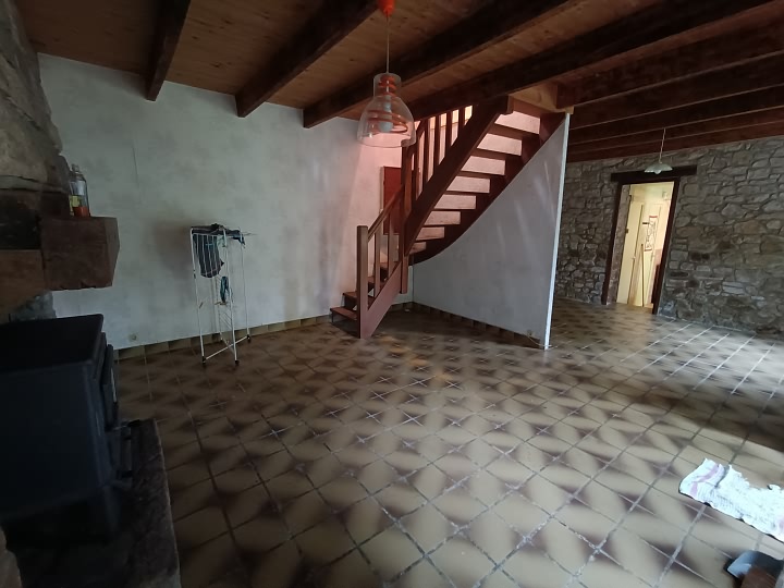 3 bed stone house for sale near Perret
