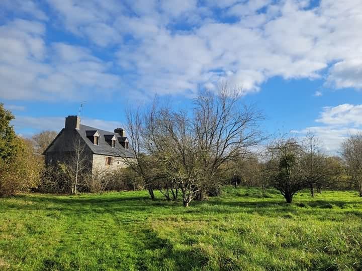4 bed stone house for sale near Bion