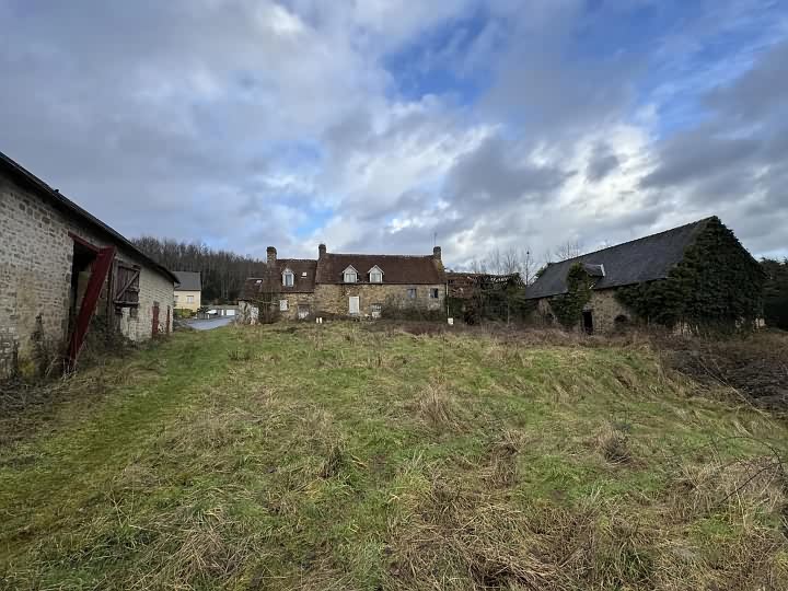 6 bed stone house for sale near Clairet