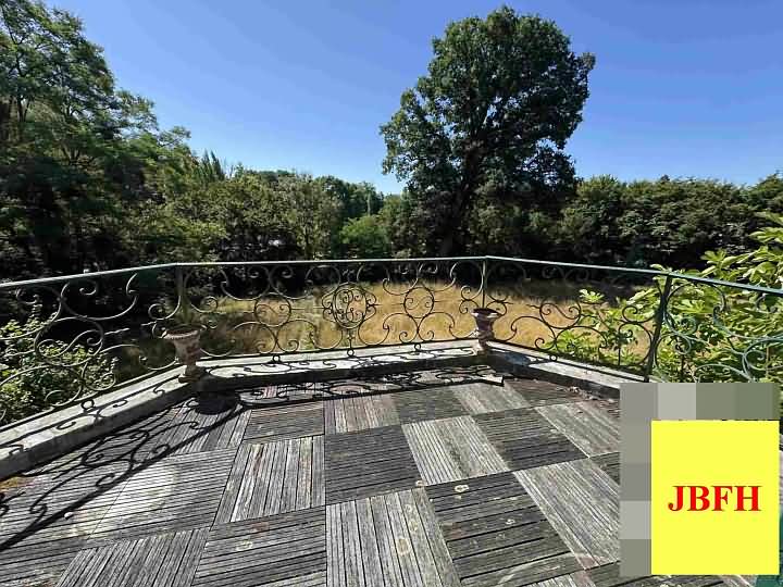 7 bed stone house for sale near Clairet