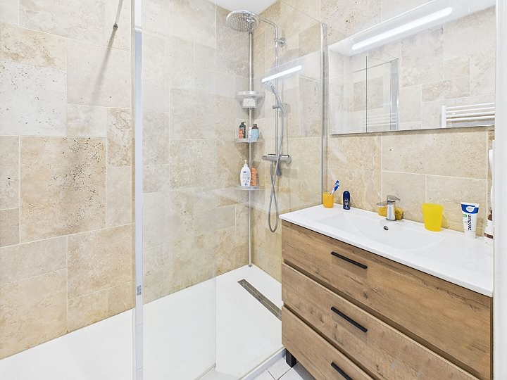 5 bed stone house for sale near Nécy