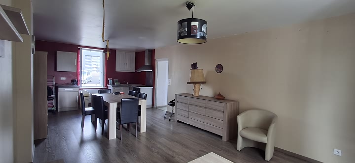 Maison en pierre de 3 chambres à vendre près de Liglet