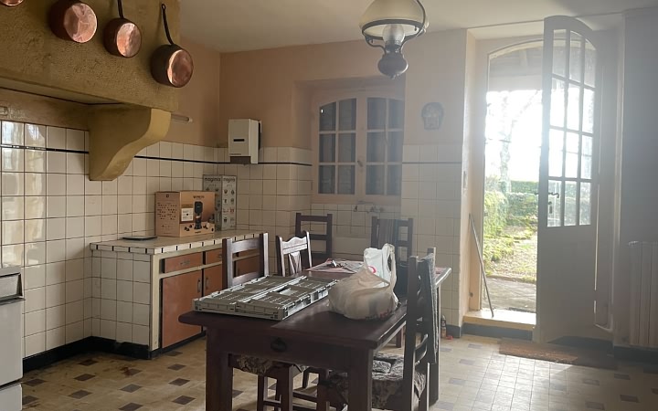 6 bed stone cottage for sale near Castels