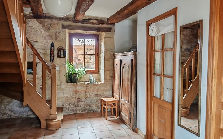 Maison en pierre de 4 chambres à vendre près de Dussac