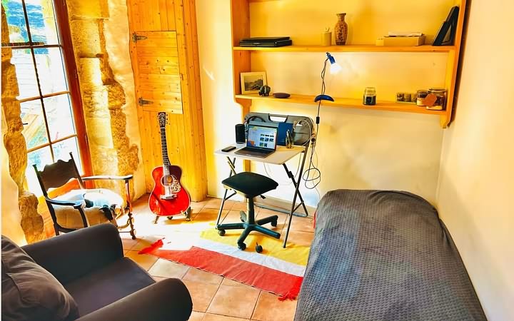 Maison en pierre de 4 chambres à vendre près de Dussac