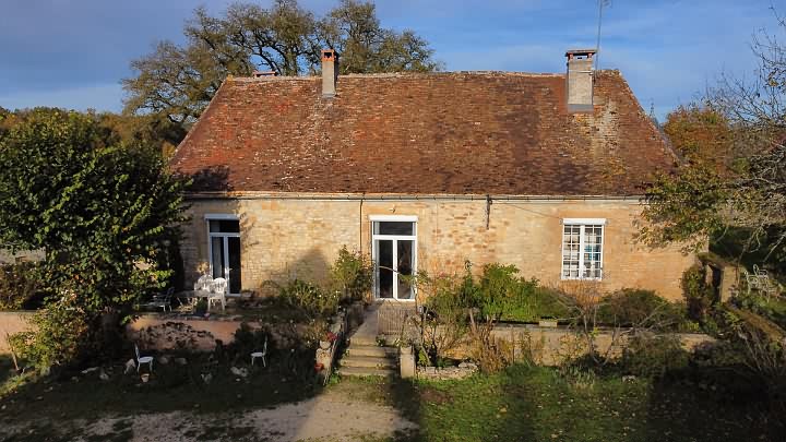 Stone cottage de 7 chambres à vendre près de Dussac