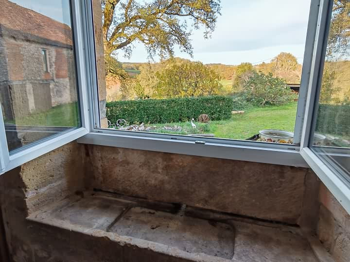Stone cottage de 7 chambres à vendre près de Dussac