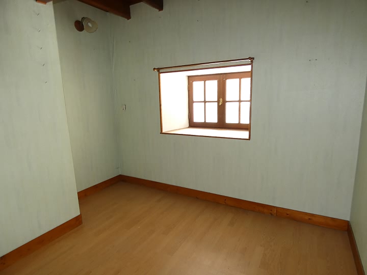 2 bed stone house for sale near Lapenty