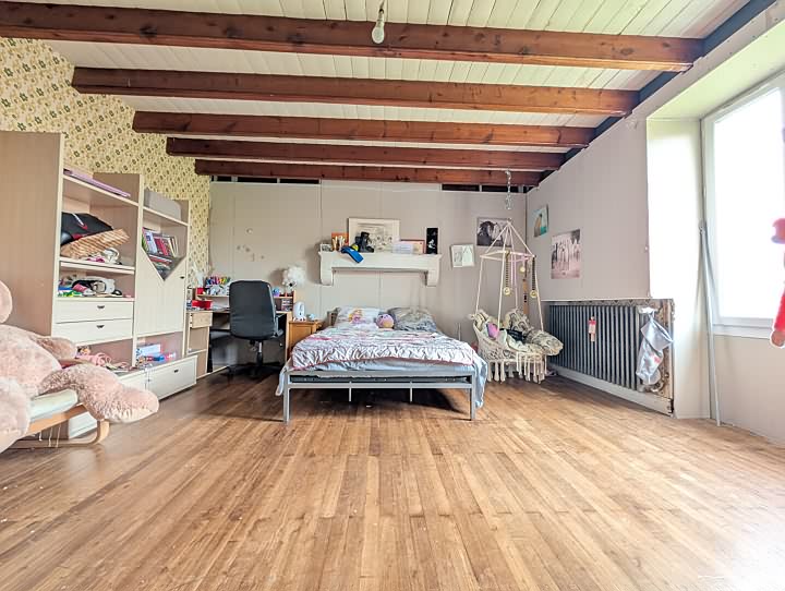 5 bed stone house for sale near Gentray
