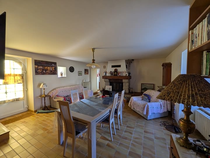 4 bed stone house for sale near BRITTANY CENTRE and BRITTANY CENTRE WEST
