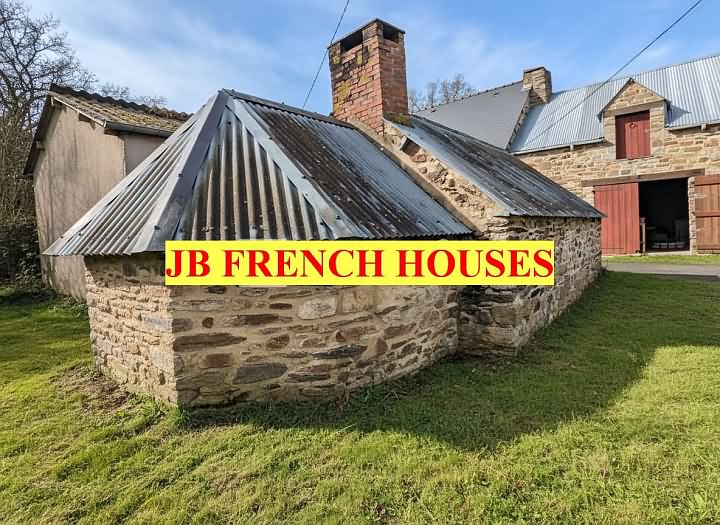 Stone barn to renovate near Loutehel