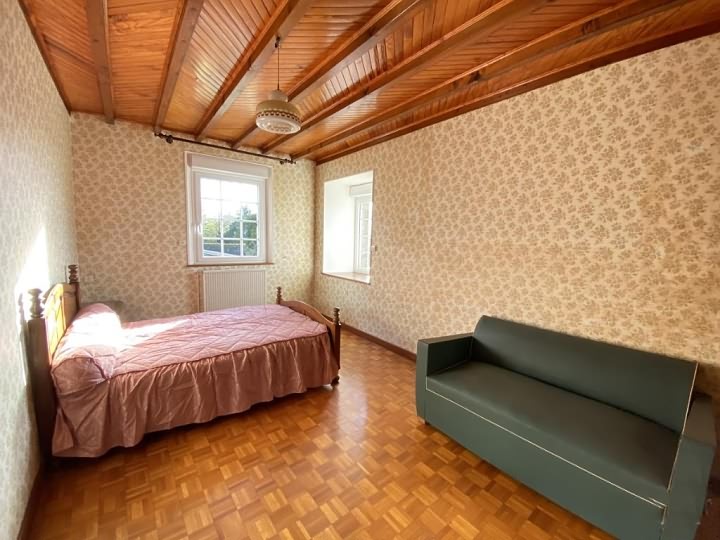 Natuurstenen huis met 4 slaapkamers te koop nabij Treve