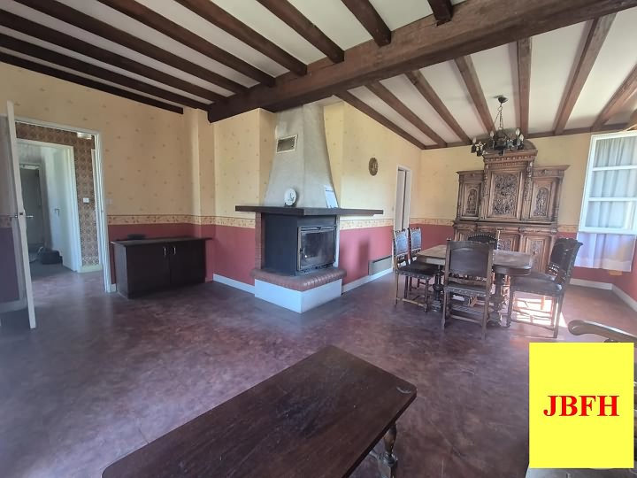 6 bed house for sale near Mantilly