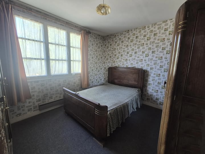 6 bed house for sale near Mantilly