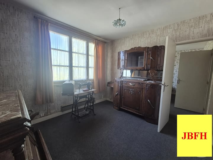 6 bed house for sale near Mantilly