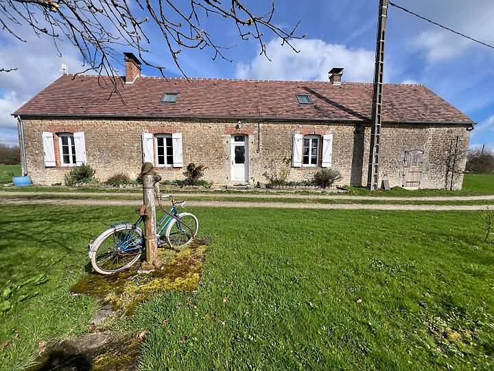 2 bed stone house for sale near Nécy