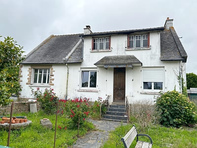 5 bed stone house for sale near Lanvellec