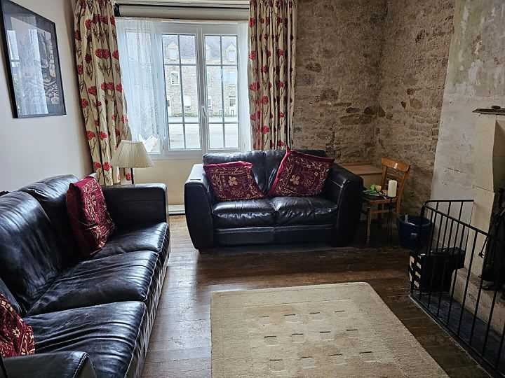4 bed stone house for sale near Perret