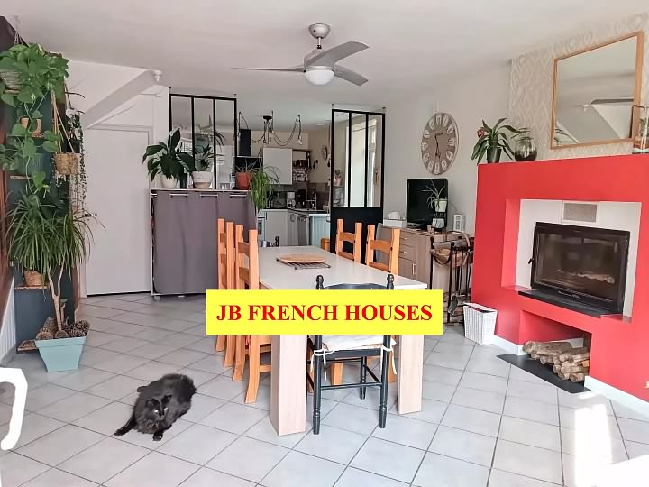 3 bed stone house for sale near Paillé