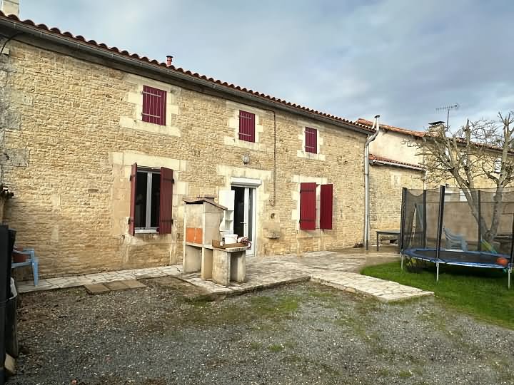 3 bed stone house for sale near Pliboux