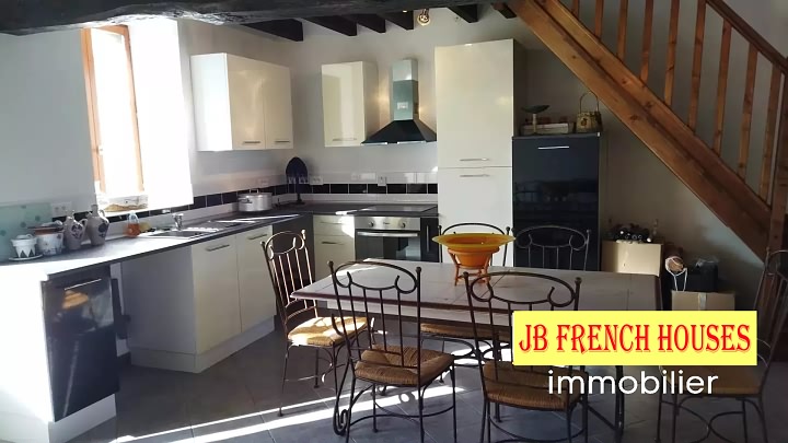 2 bed stone cottage for sale near Glénic
