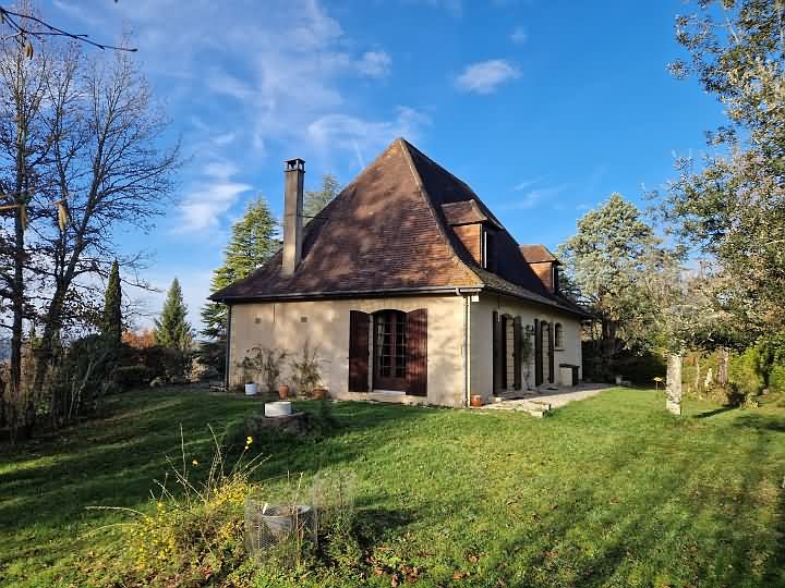 2 bed stone house for sale near Dordogne and Lot