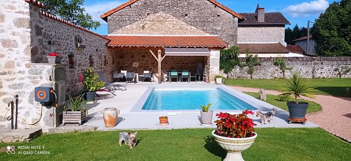 2 bed stone house for sale near Goulat