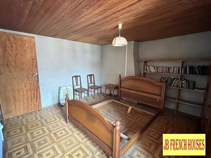 2 bed stone house for sale near Farebout