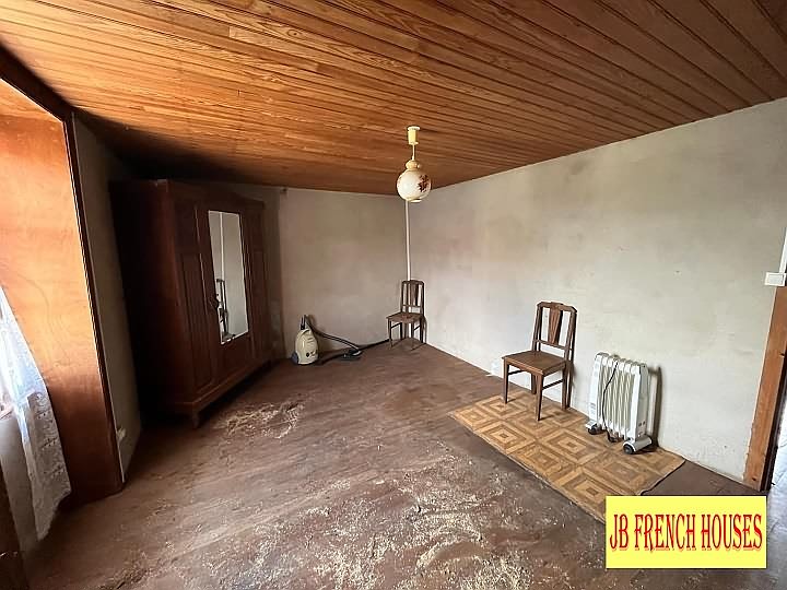 2 bed stone house for sale near Farebout